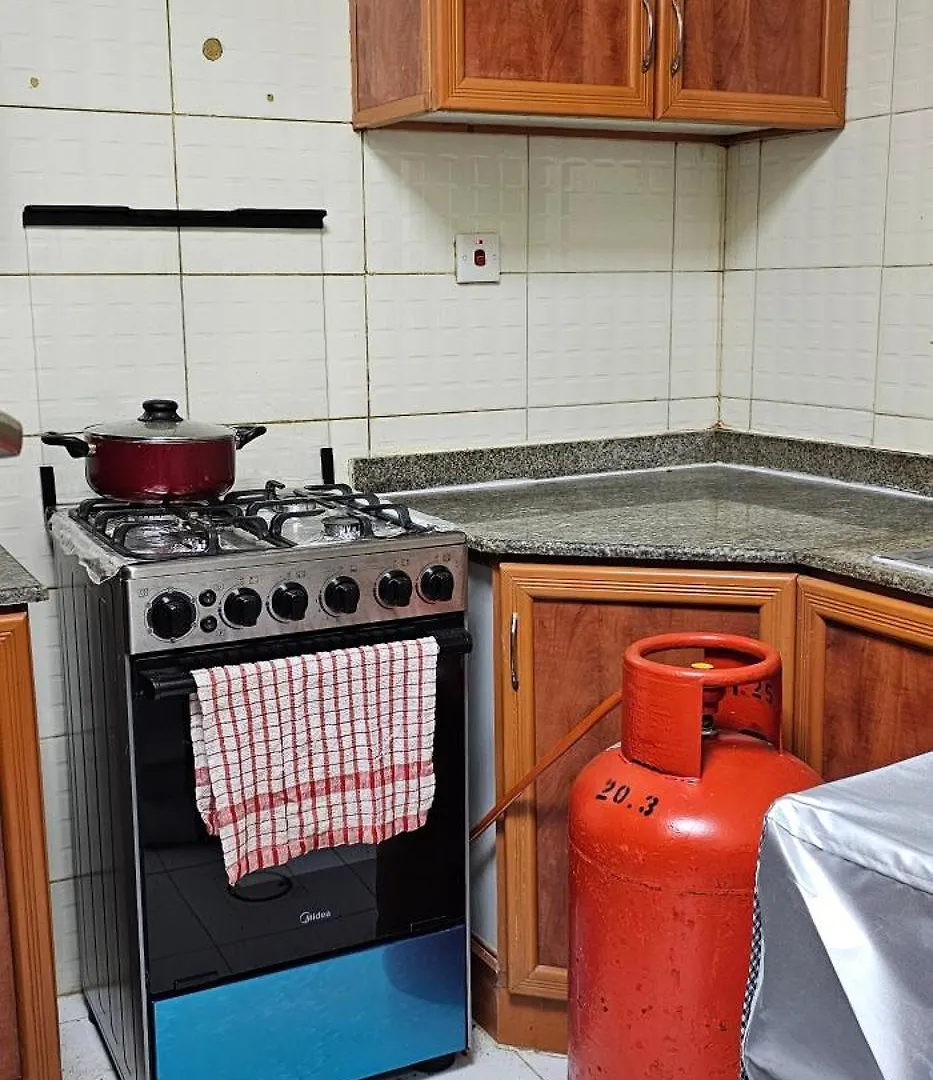 Benitah Partitions And Family Room دبي منزل للإقامة