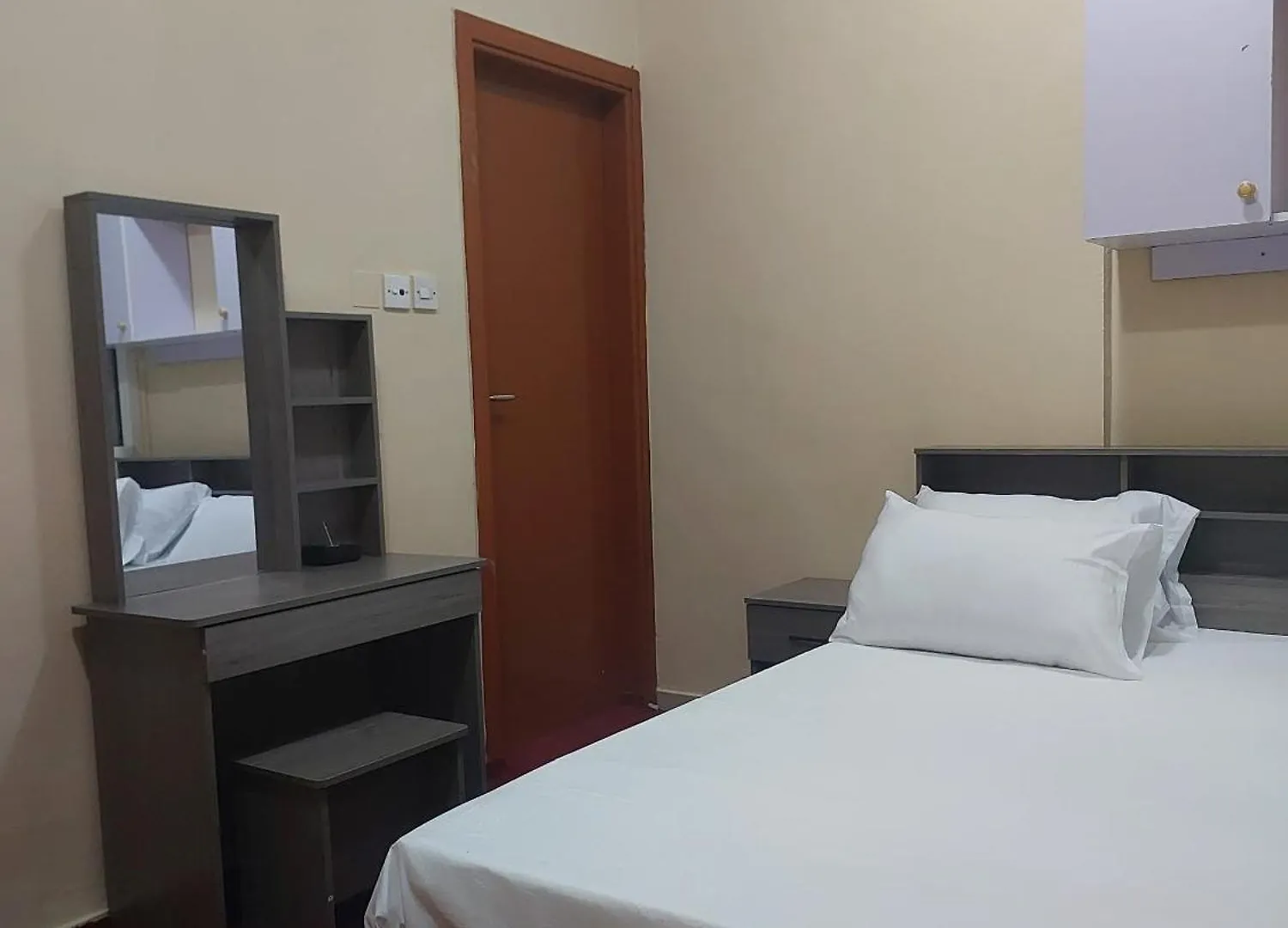 Homestay Benitah Partitions And Family Room Dubai