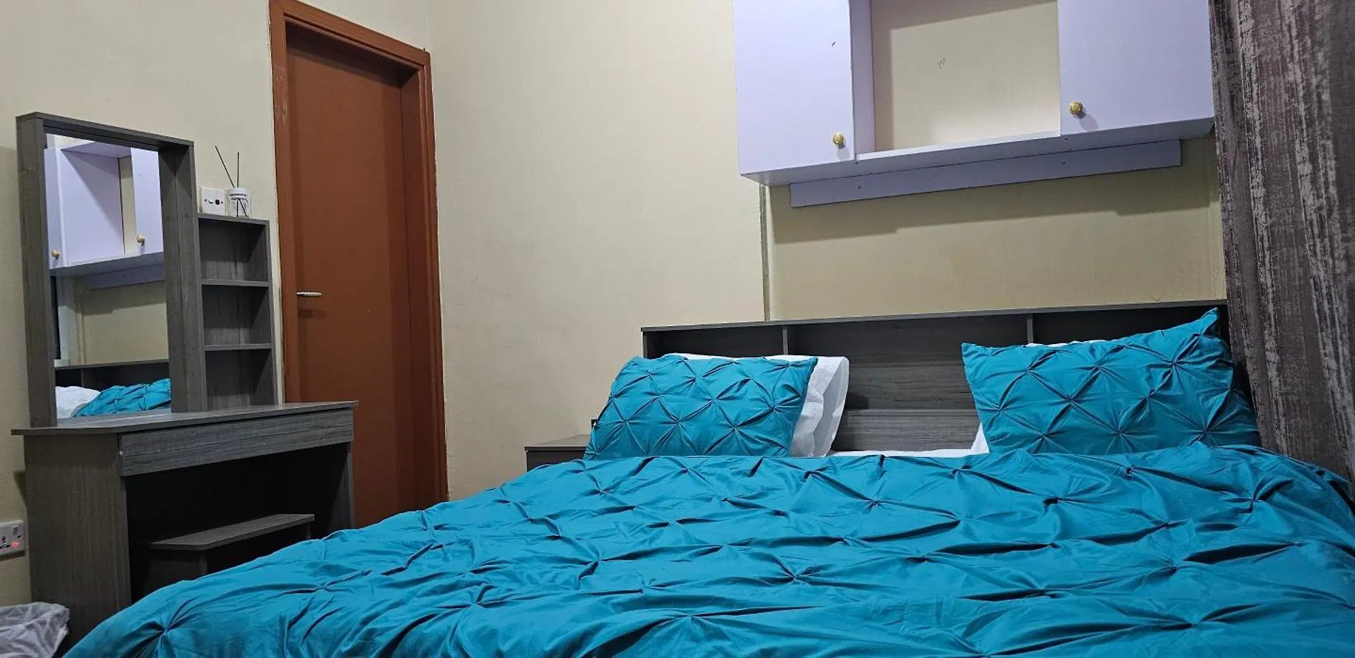 Homestay Benitah Partitions And Family Room Dubai