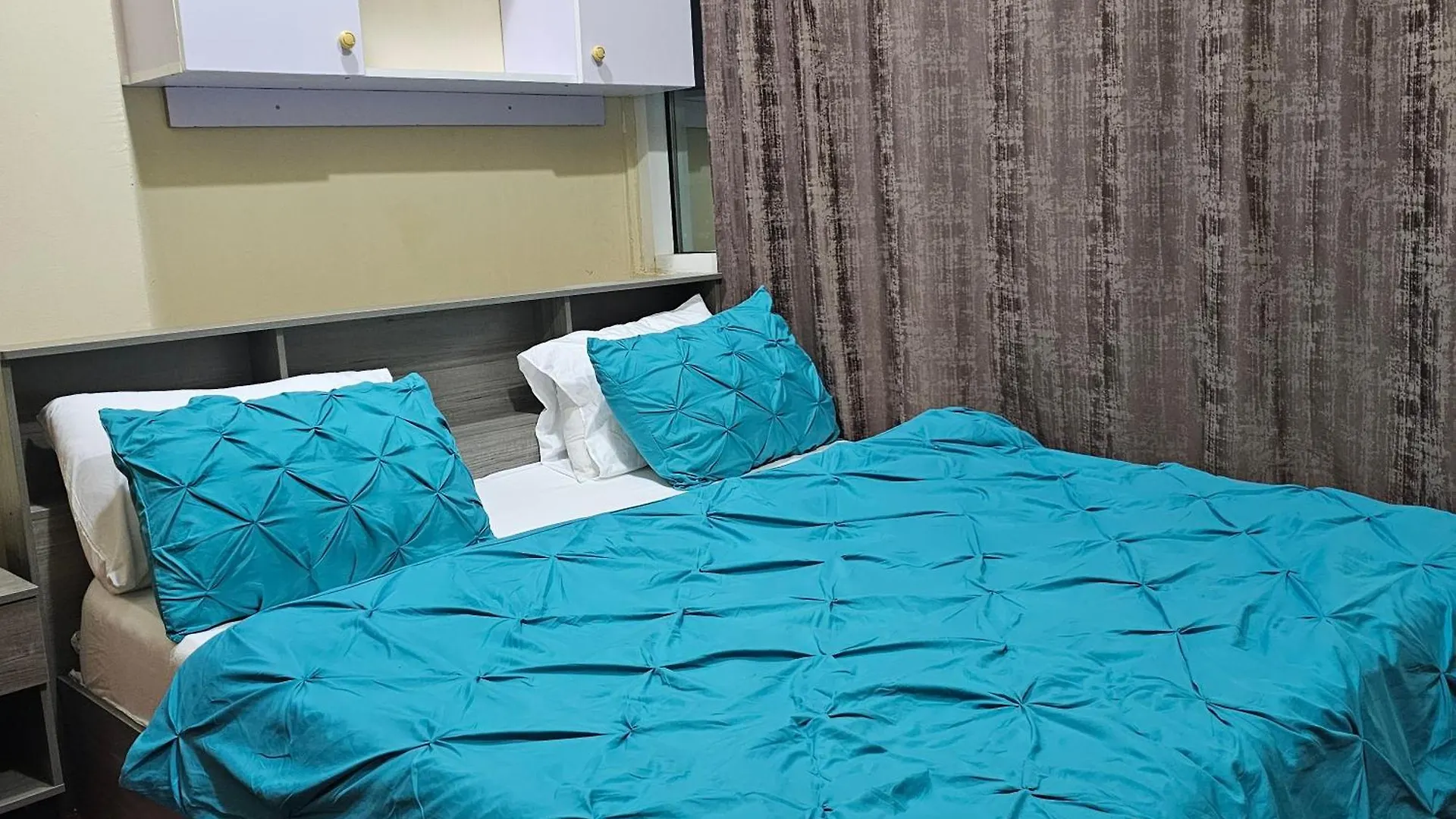 Homestay Benitah Partitions And Family Room Dubai